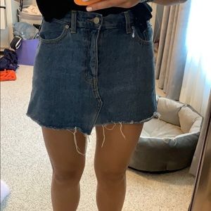 Aritzia TNA Jean skirt